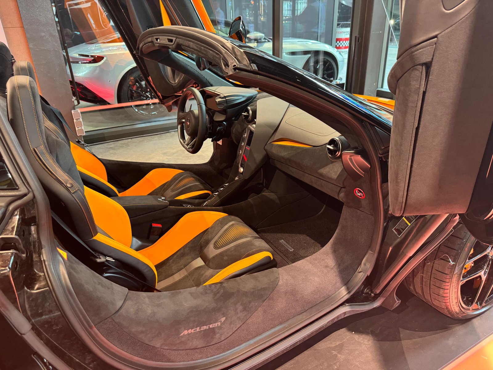 McLaren 750s Spider — photo 7